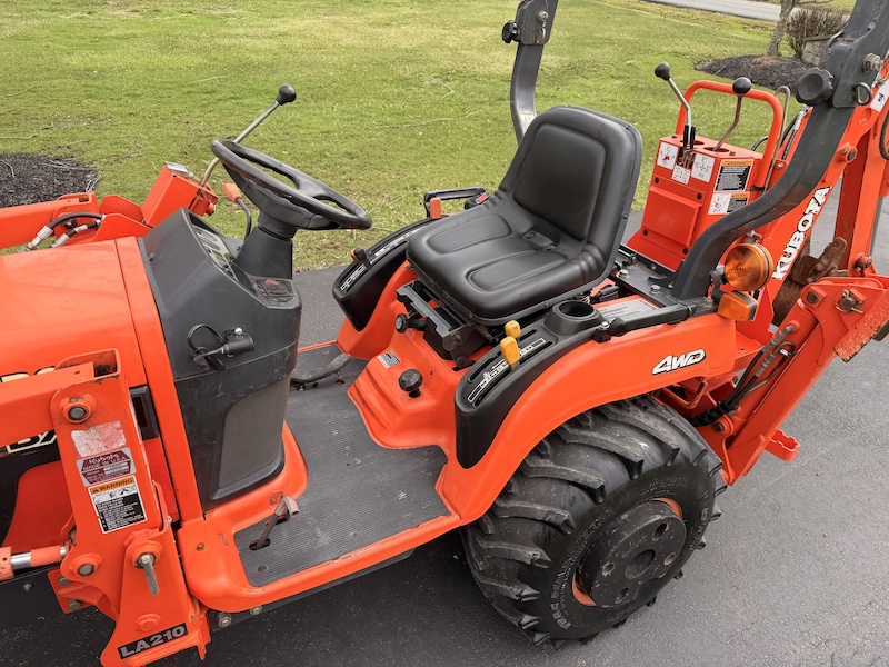 2003 Kubota BX22 Tractor Loader Backhoe - Image 17