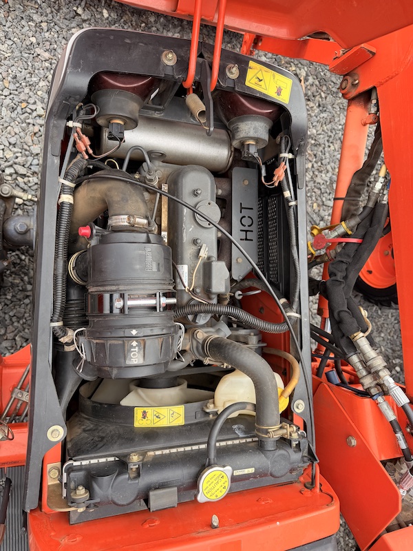 2003 Kubota BX22 Tractor Loader Backhoe - Image 25