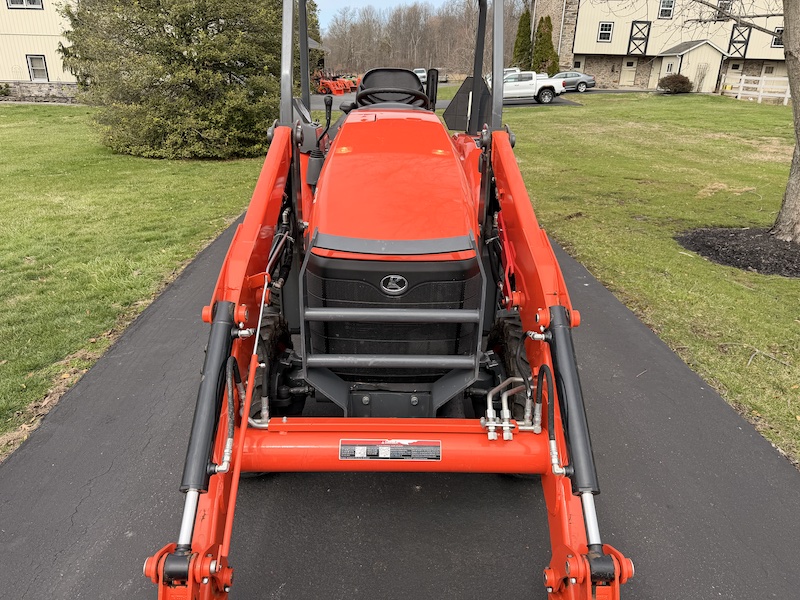 2023 Kubota L47 Tractor Laoder - Image 7