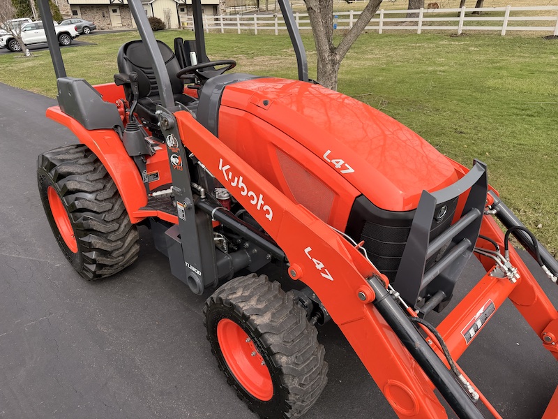 2023 Kubota L47 Tractor Laoder - Image 8