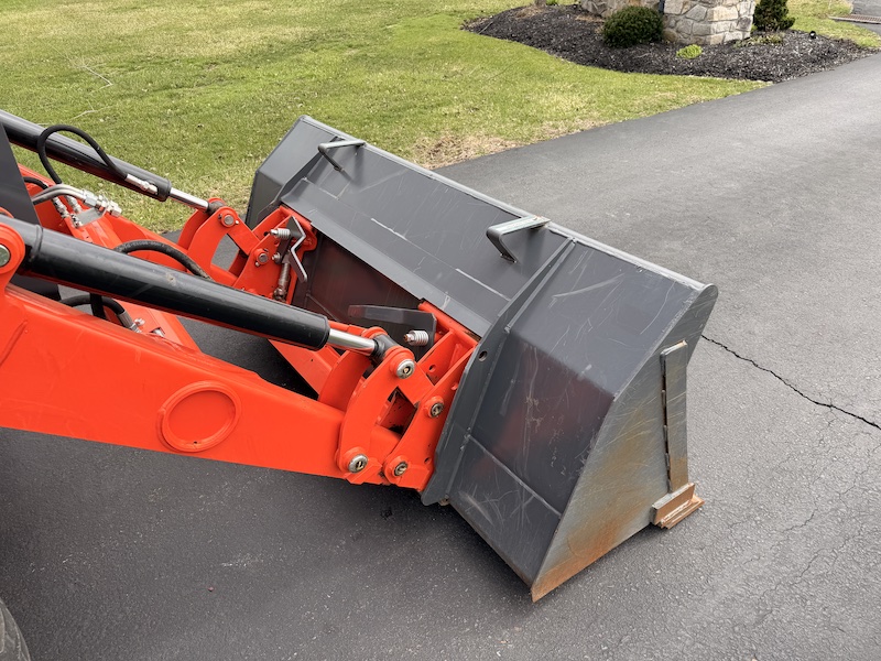 2023 Kubota L47 Tractor Laoder - Image 9