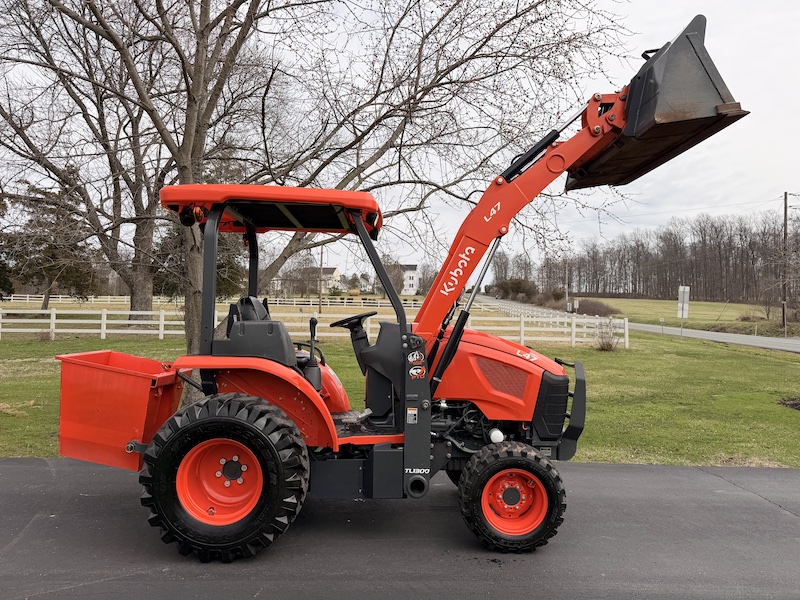 2023 Kubota L47 Tractor Laoder - Image 11