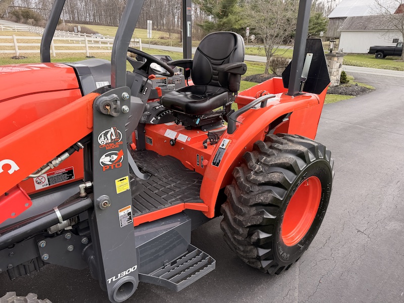 2023 Kubota L47 Tractor Laoder - Image 25