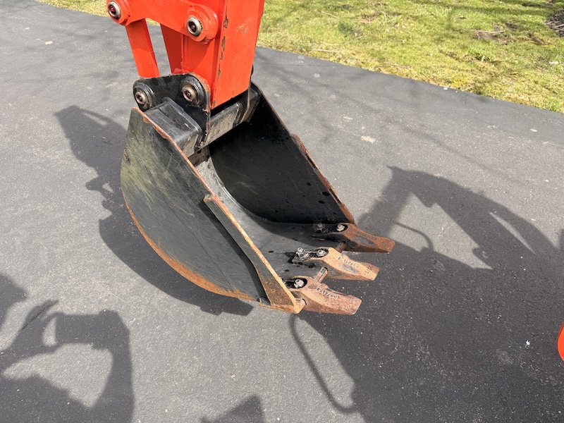 2002 Kubota Grand L3710 Tractor Loader Backhoe - Image 20