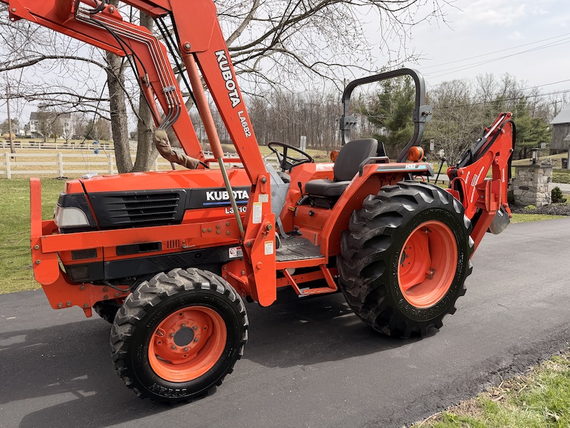 2002 Kubota Grand L3710 Tractor Loader Backhoe - Image 28