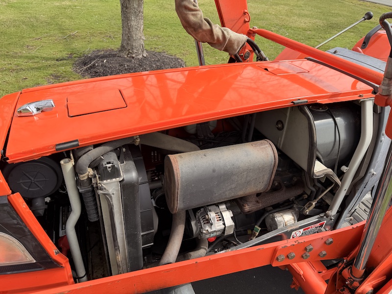 2002 Kubota Grand L3710 Tractor Loader Backhoe - Image 32
