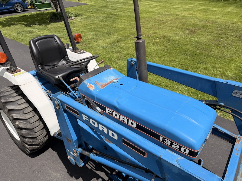 1989 Ford 1320 Tractor Loader - Image 15