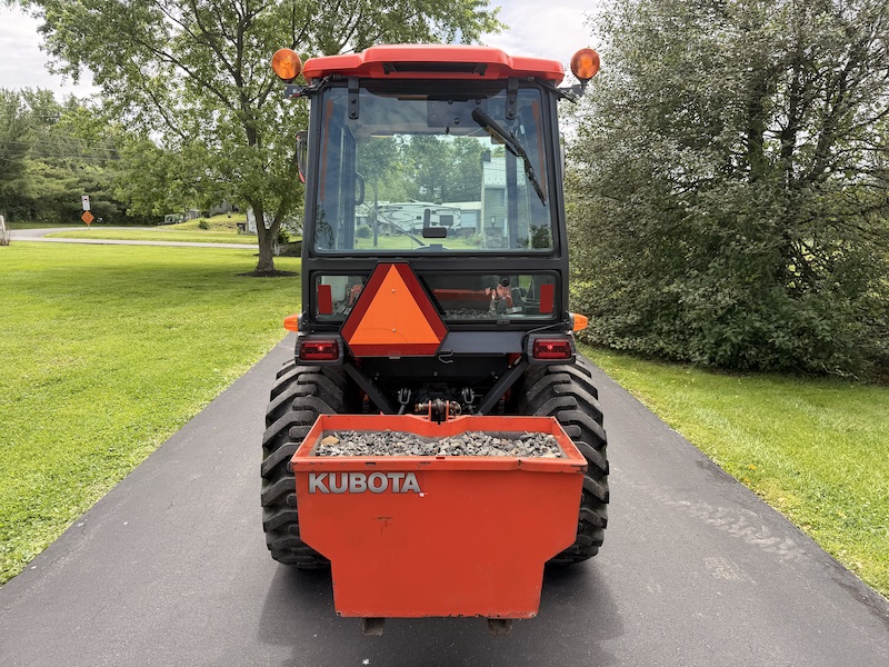 2012 Kubota B3000 Tractor Loader Cab - Image 11