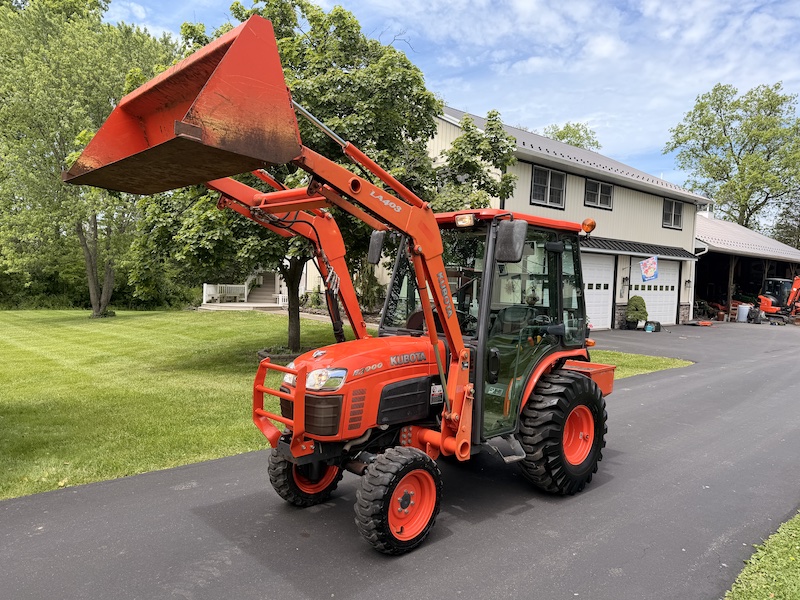 2012 Kubota B3000 Tractor Loader Cab - Image 13