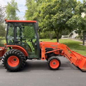 2012 Kubota B3000 Tractor Loader Cab