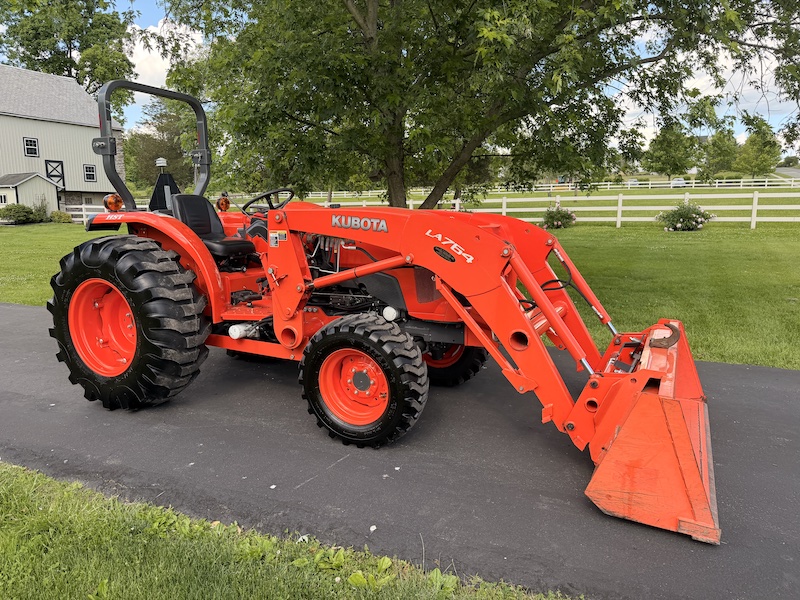 2013 Kubota L4600 Tractor Loader - Image 3