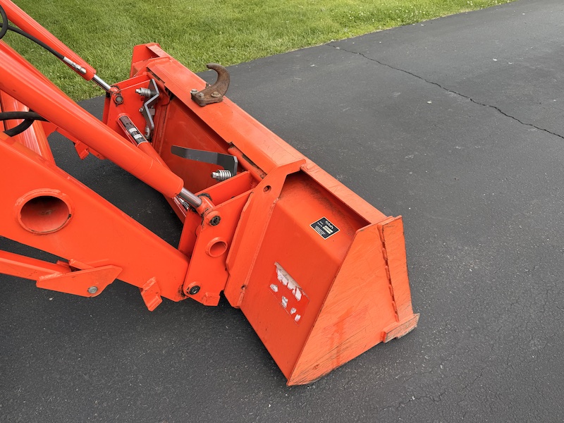 2013 Kubota L4600 Tractor Loader - Image 10