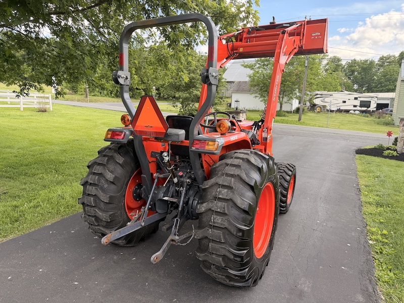2013 Kubota L4600 Tractor Loader - Image 18
