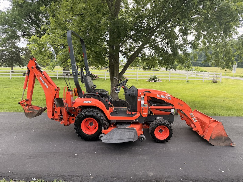 2011 Kubota BX25 Tractor Loader Mower Backhoe