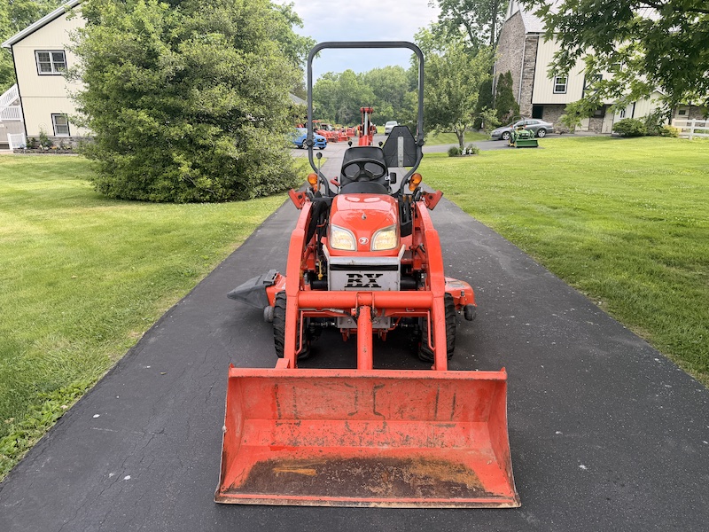 2011 Kubota BX25 Tractor Loader Mower Backhoe - Image 5