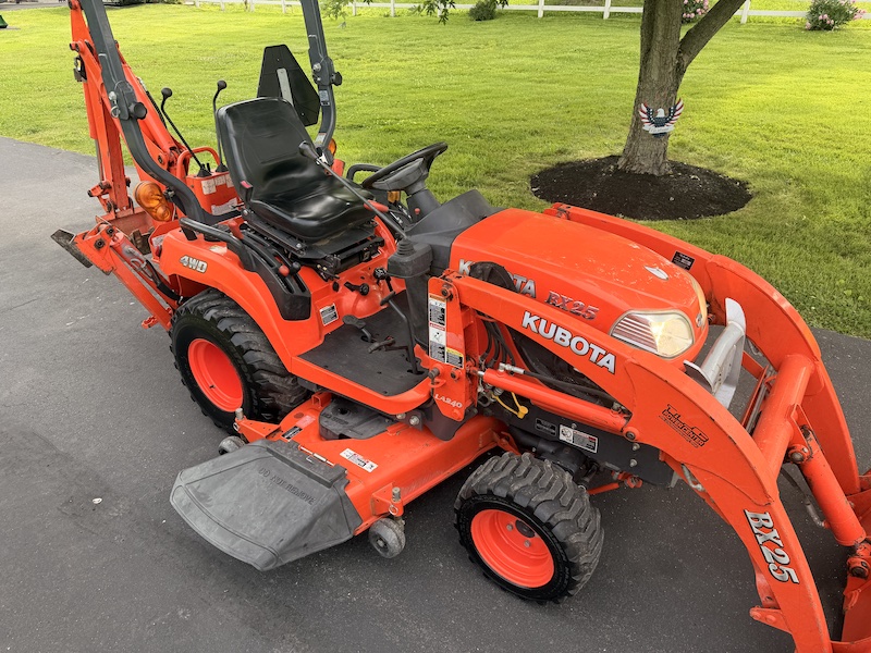2011 Kubota BX25 Tractor Loader Mower Backhoe - Image 8