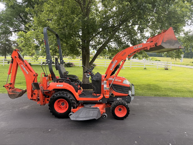 2011 Kubota BX25 Tractor Loader Mower Backhoe - Image 10