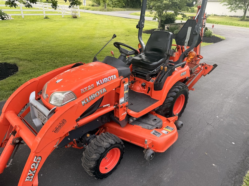 2011 Kubota BX25 Tractor Loader Mower Backhoe - Image 17