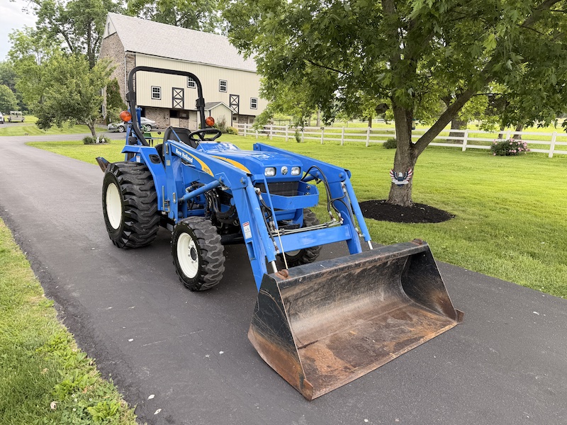 2007 New Holland T1510 Tractor Loader Backhoe - Image 4