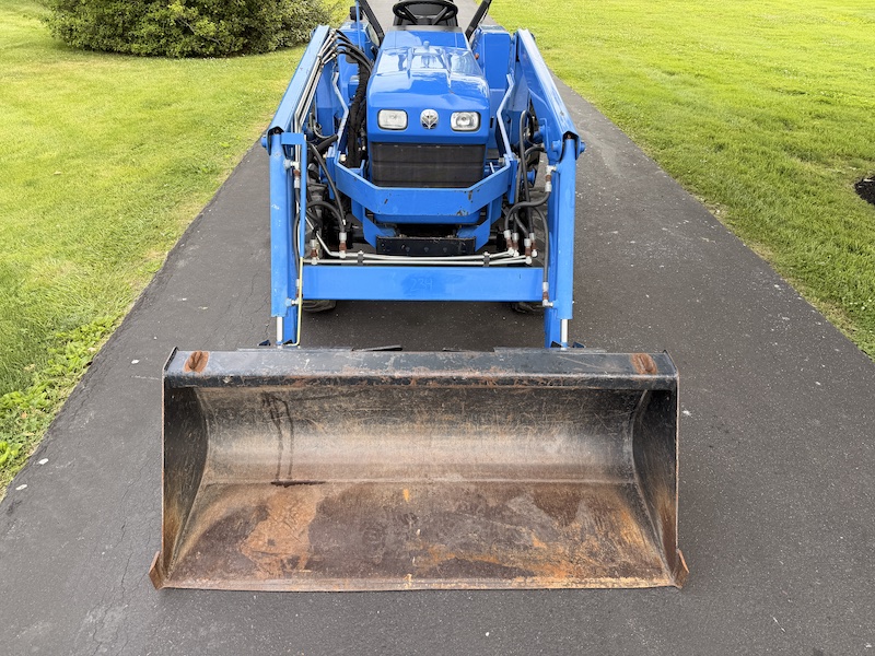 2007 New Holland T1510 Tractor Loader Backhoe - Image 6