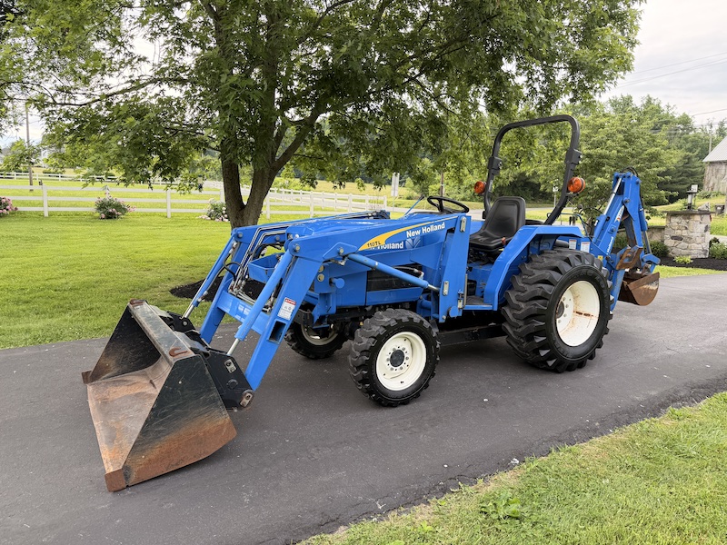 2007 New Holland T1510 Tractor Loader Backhoe - Image 18