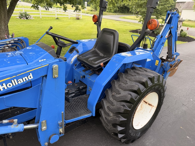 2007 New Holland T1510 Tractor Loader Backhoe - Image 21
