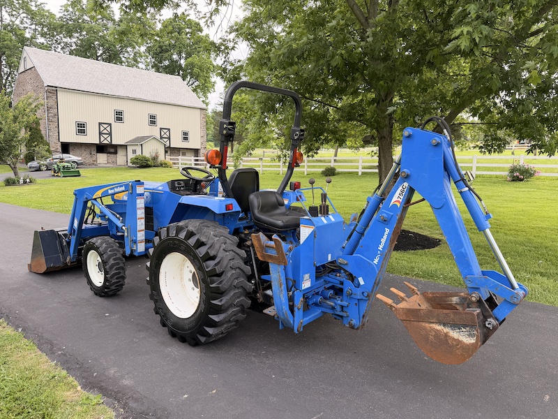 2007 New Holland T1510 Tractor Loader Backhoe - Image 22