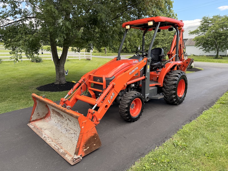 2014 Kubota L45 Commercial Tractor Loader Backhoe - Image 24