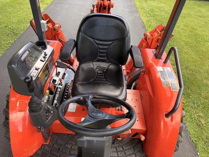 2014 Kubota L45 Commercial Tractor Loader Backhoe - Image 27