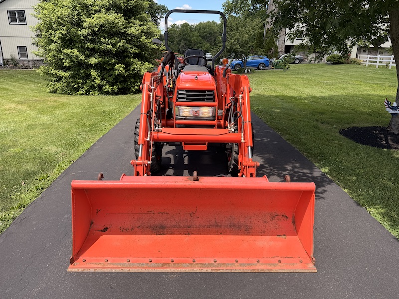 2002 Kubota Grand L3130 Tractor Loader - Image 5