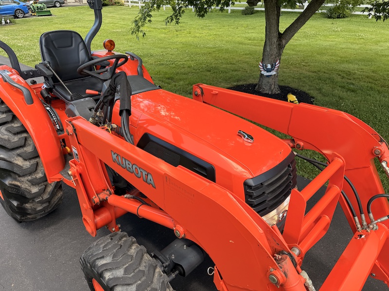 2002 Kubota Grand L3130 Tractor Loader - Image 8