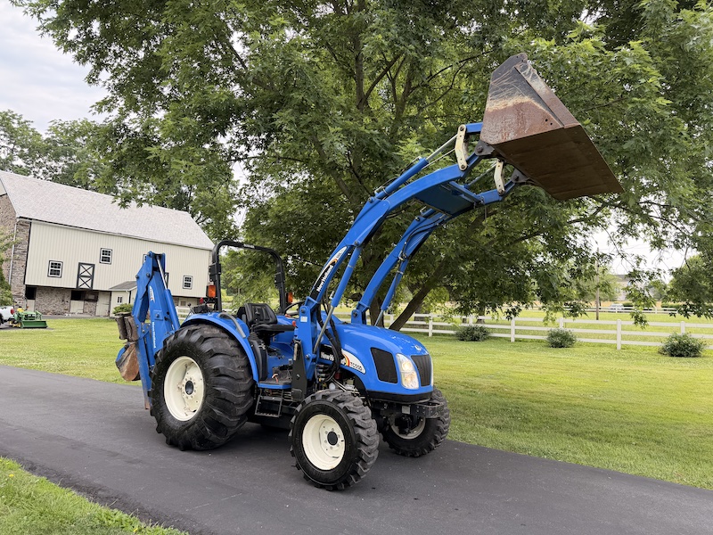 2005 New Holland TC55DA Tractor Loader Backhoe - Image 12