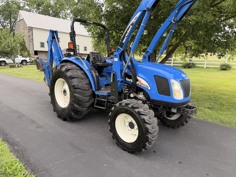 2005 New Holland TC55DA Tractor Loader Backhoe - Image 13