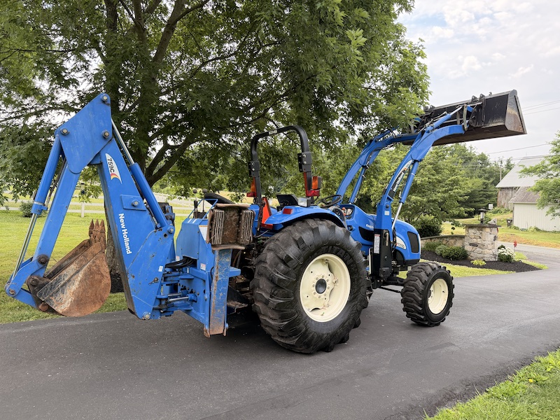 2005 New Holland TC55DA Tractor Loader Backhoe - Image 16