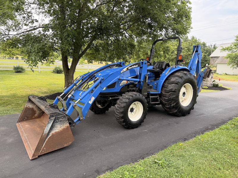 2005 New Holland TC55DA Tractor Loader Backhoe - Image 22