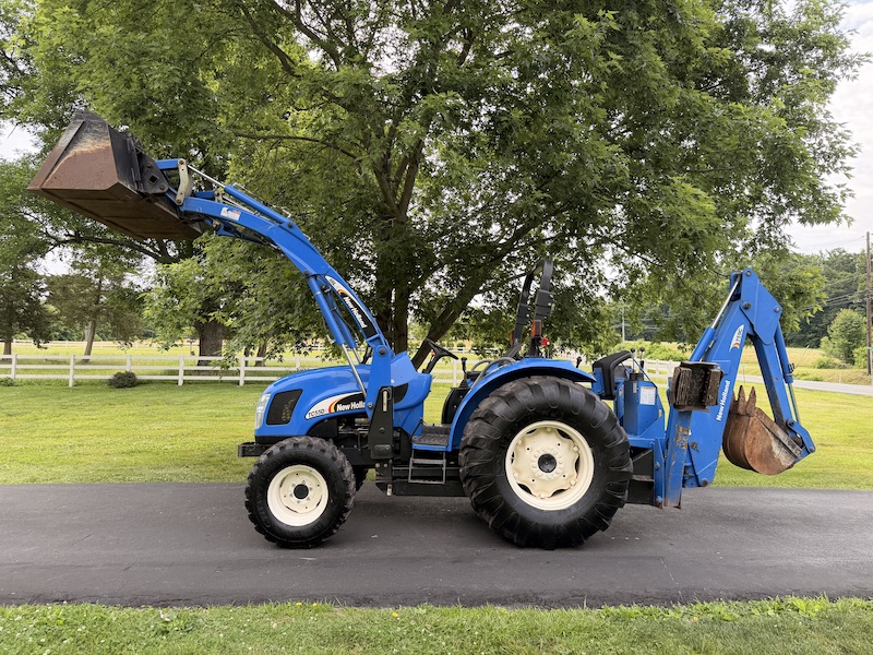 2005 New Holland TC55DA Tractor Loader Backhoe - Image 31