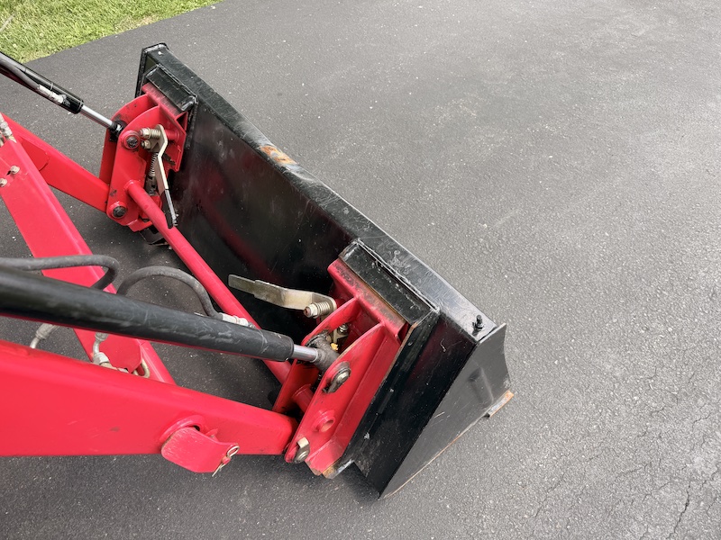 2015 Mahindra Max 26XL - Image 8