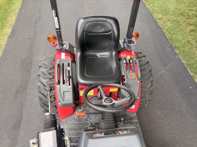 2015 Mahindra Max 26XL - Image 9
