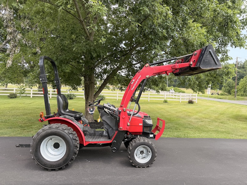 2015 Mahindra Max 26XL - Image 10