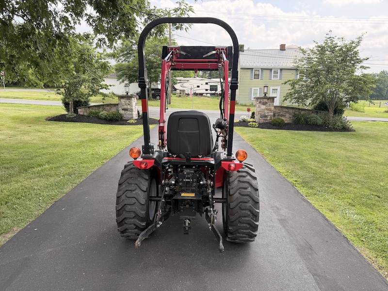 2015 Mahindra Max 26XL - Image 14