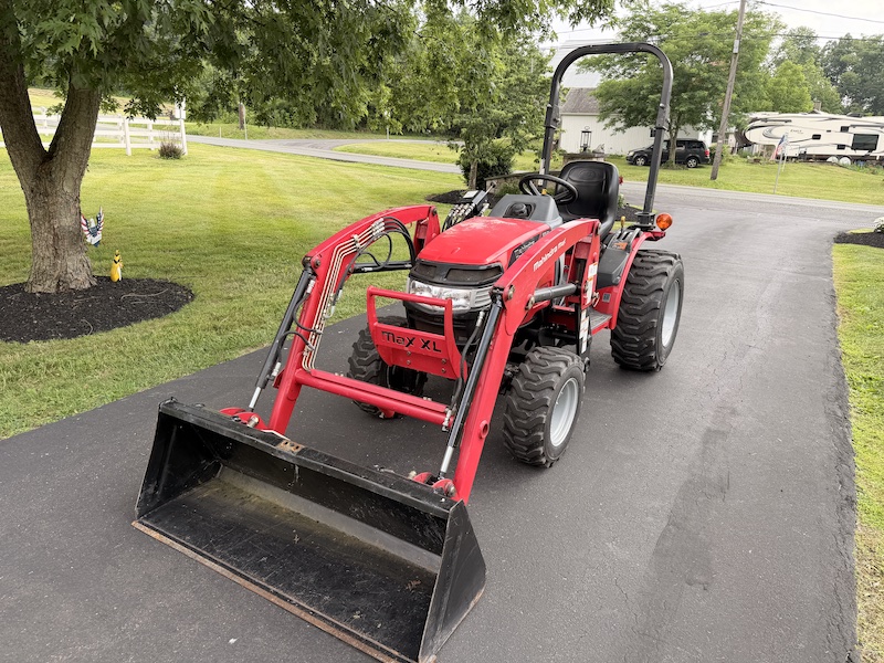 2015 Mahindra Max 26XL - Image 18