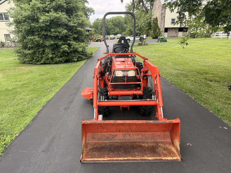 2004 Kubota B7610 Tractor Loader Mower - Image 4