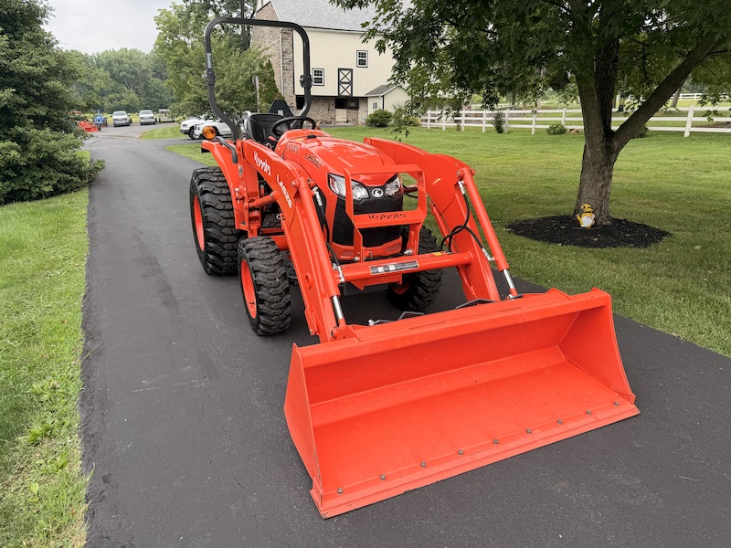 2024 Kubota L2502 Tractor Loader - Image 4