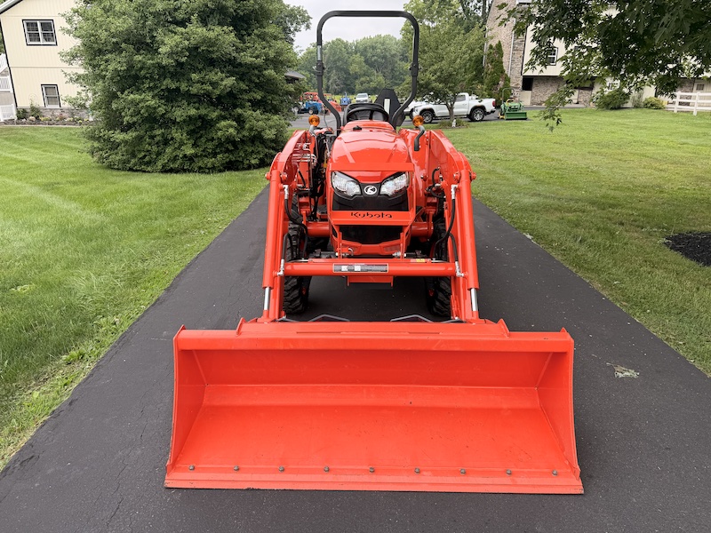 2024 Kubota L2502 Tractor Loader - Image 5
