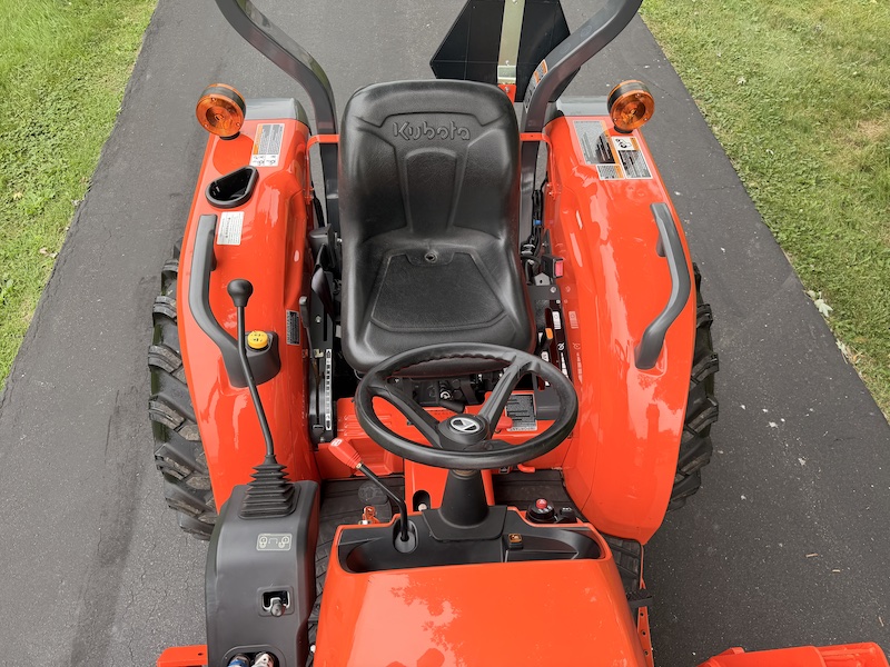 2024 Kubota L2502 Tractor Loader - Image 11