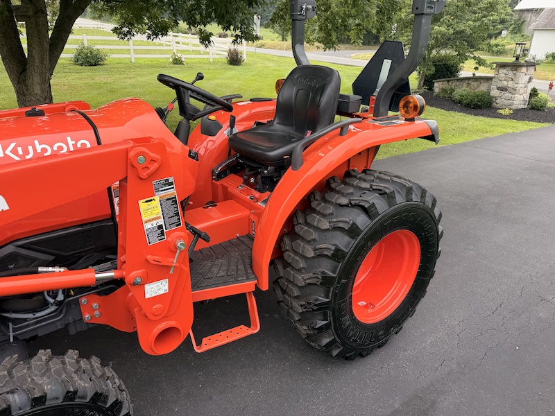 2024 Kubota L2502 Tractor Loader - Image 23