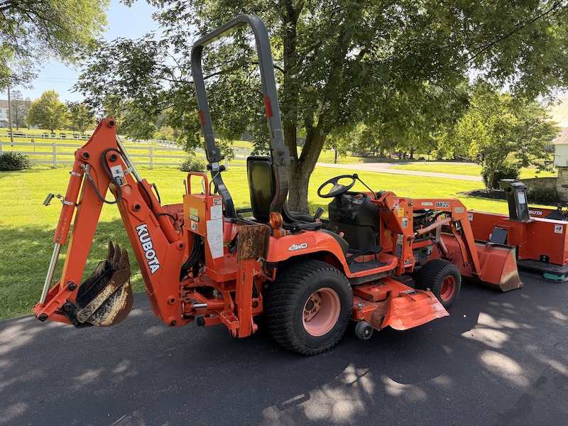 2003 Kubota BX22 Tractor Loader Backhoe Mower Snowplow Snowblower - Image 6