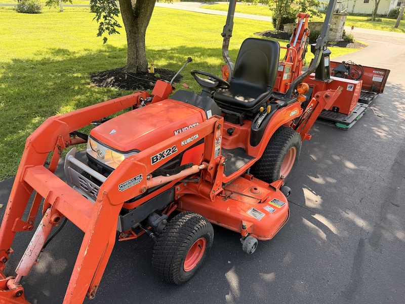 2003 Kubota BX22 Tractor Loader Backhoe Mower Snowplow Snowblower - Image 15