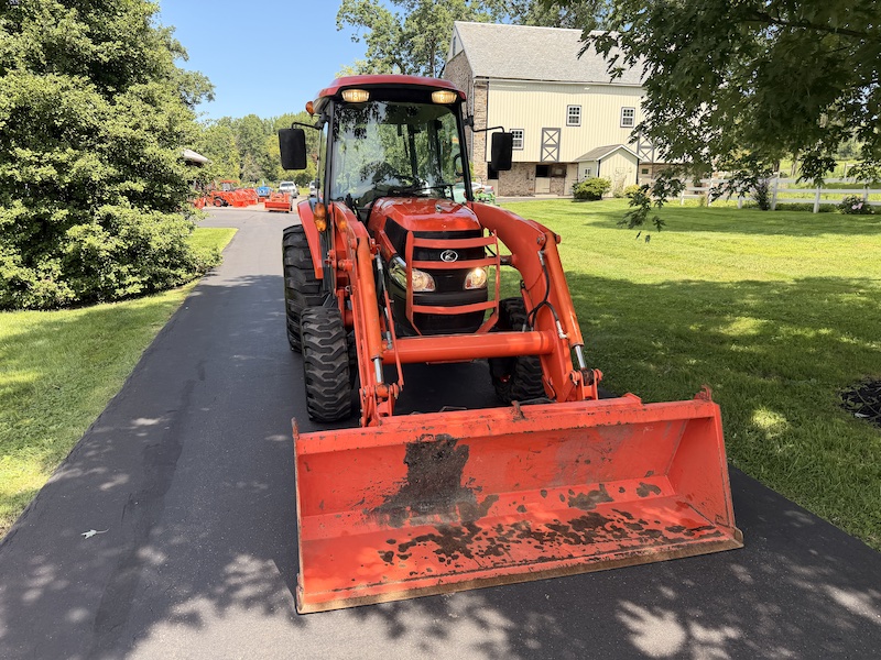 2009 Kubota Grand L5740 Tractor Loader Cab - Image 5