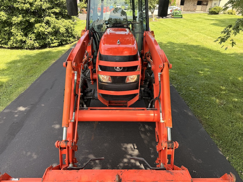2009 Kubota Grand L5740 Tractor Loader Cab - Image 8